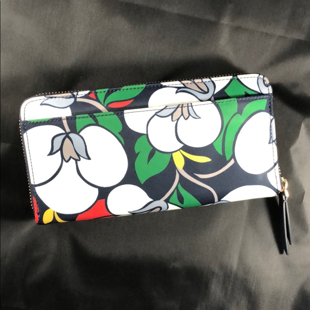 Kate Spade Wallet!!!! - Picture 3 of 4
